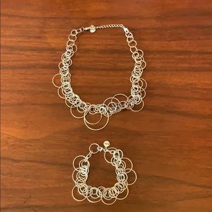 Necklace and bracelet set